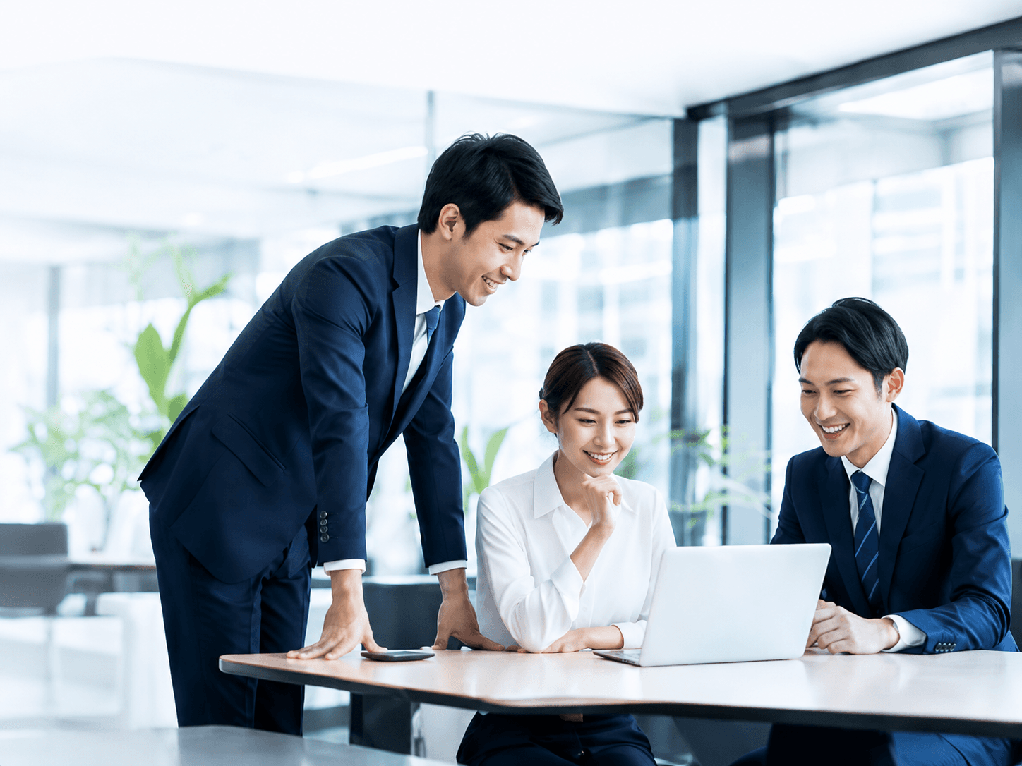 AI Ops Partnerでビジネスチームが協業する様子